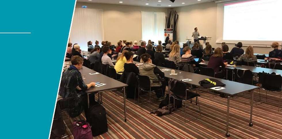 Partecipanti in aula a un congresso Biomedica